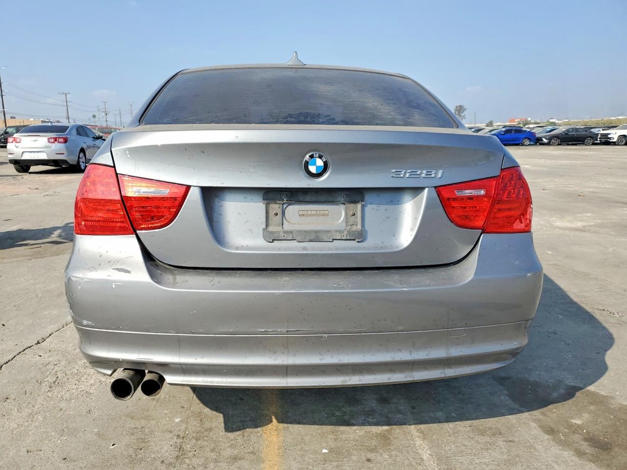 2010 BMW 328 - Фото 6