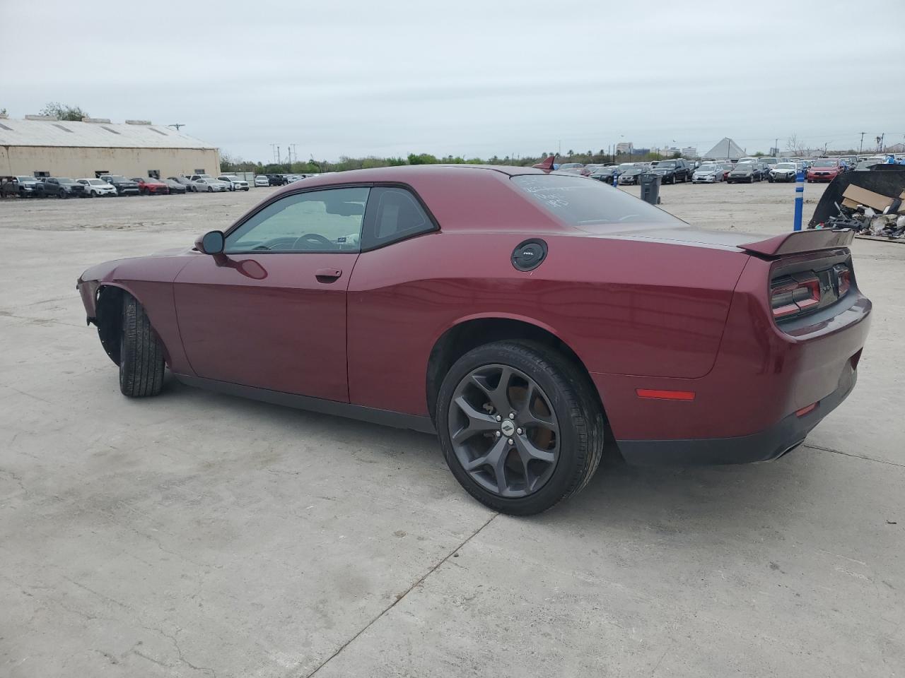 2017 Dodge Challenger Sxt - Фото 2