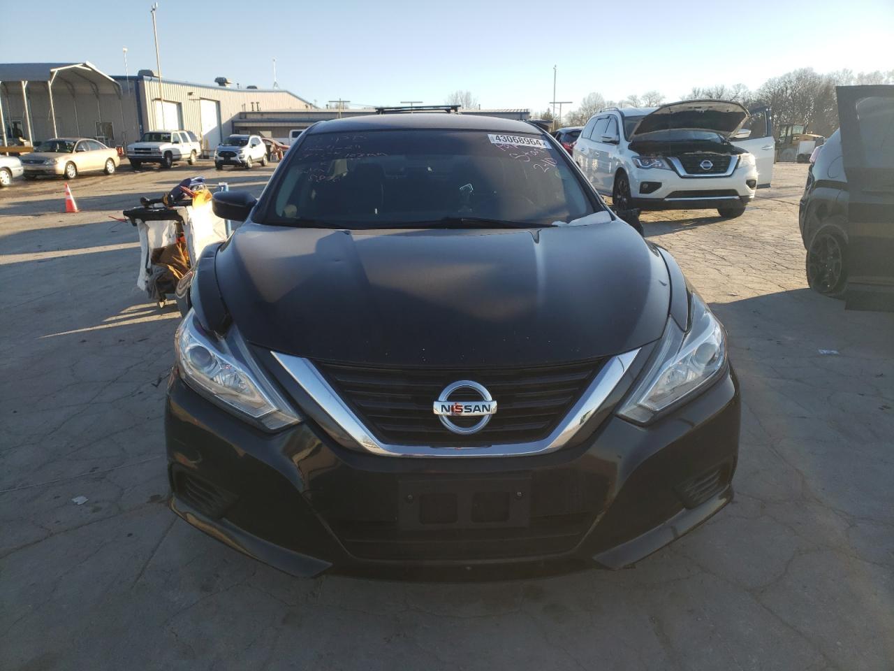 2016 Nissan Altima 2.5 - Фото 5