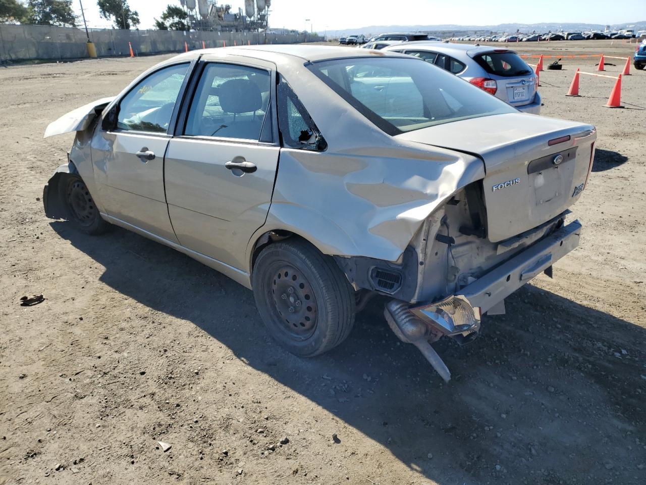 2007 Ford Focus Zx4 - Image 2