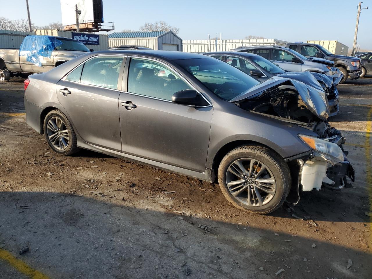 2013 Toyota Camry L - Фото 4