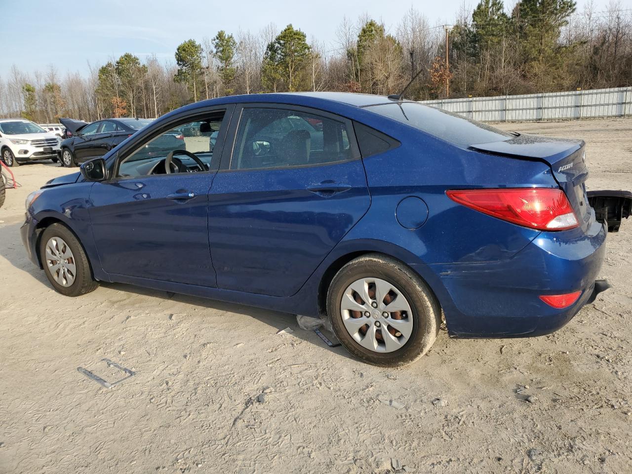 2017 Hyundai Accent Se - Фото 2
