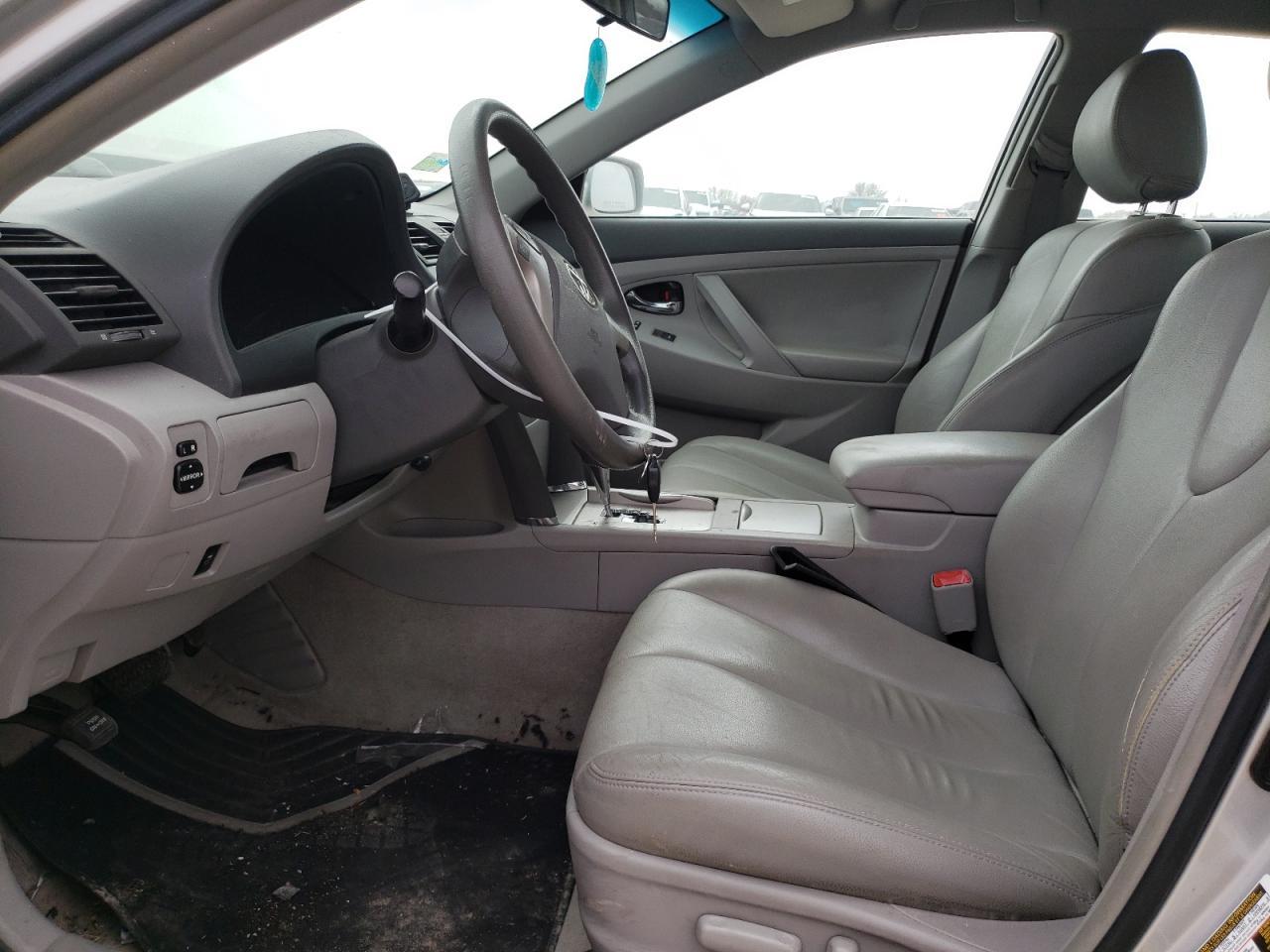 2011 Toyota Camry Base - Фото 7