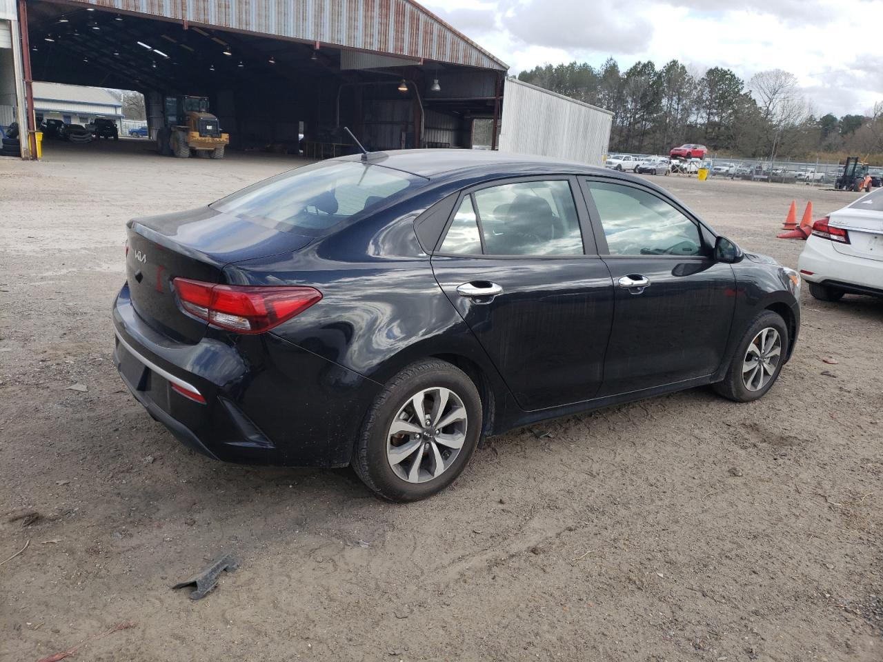 2022 Kia Rio Lx - Image 3