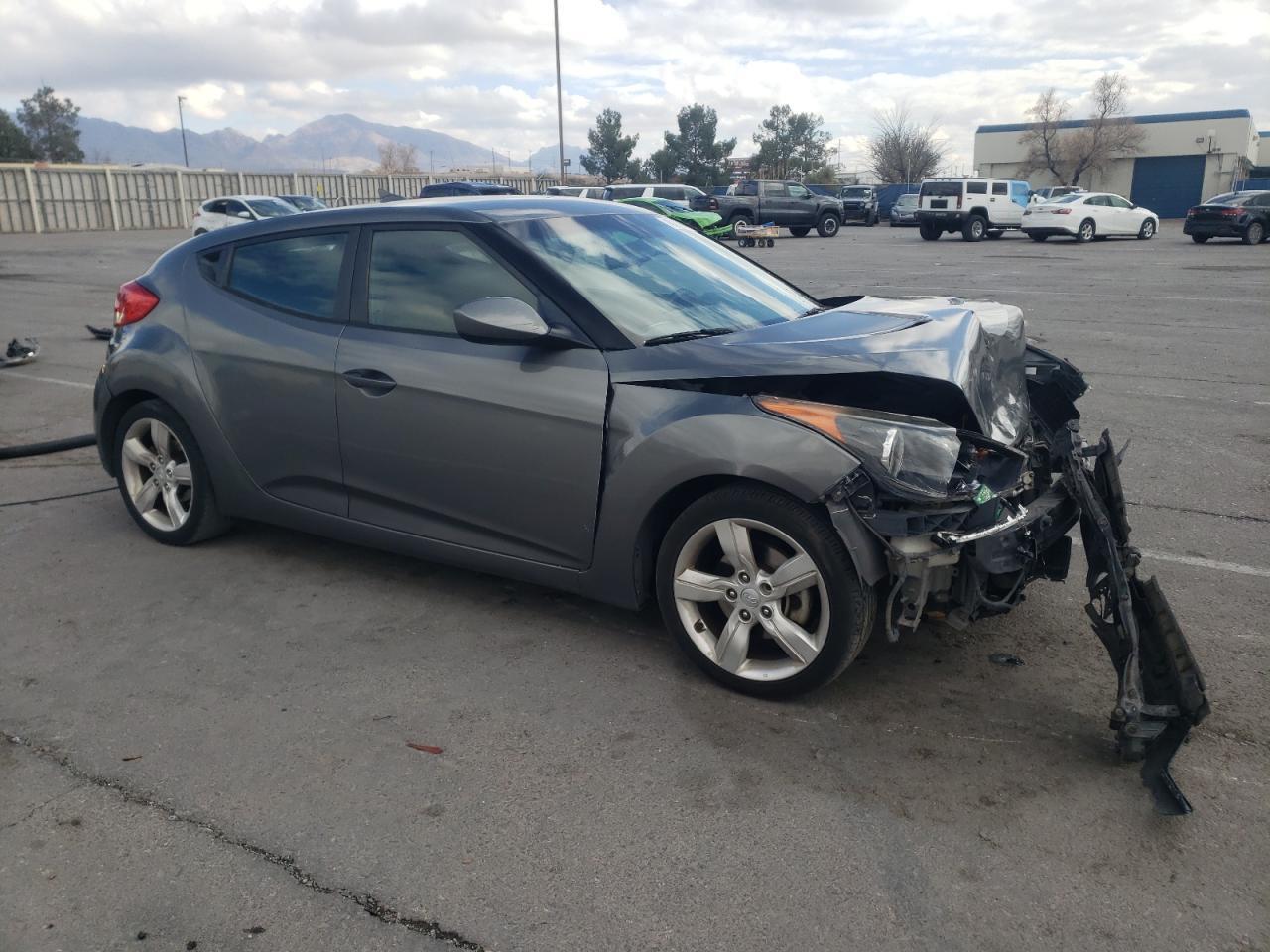 2014 Hyundai Veloster - Фото 4