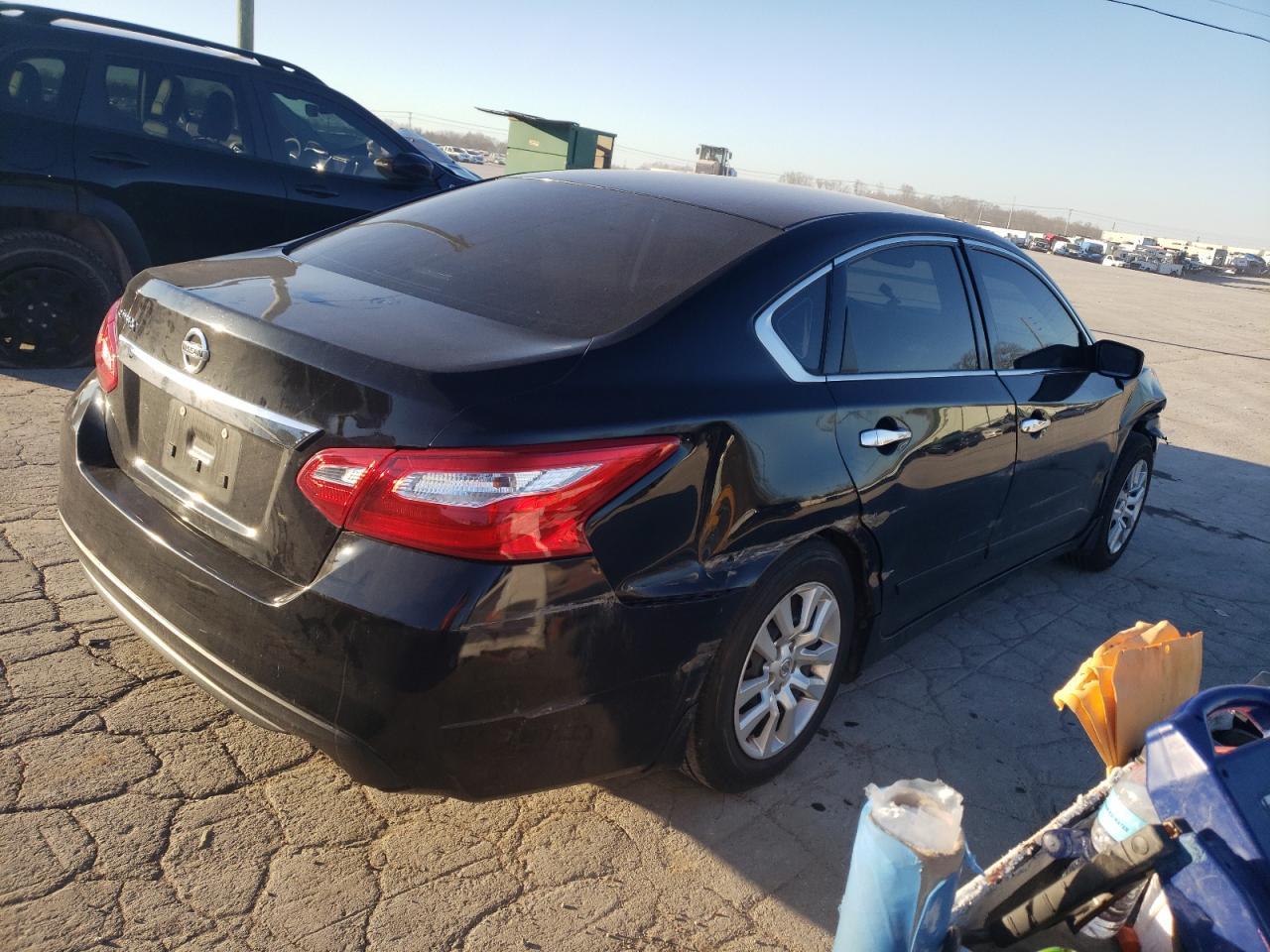 2016 Nissan Altima 2.5 - Фото 3