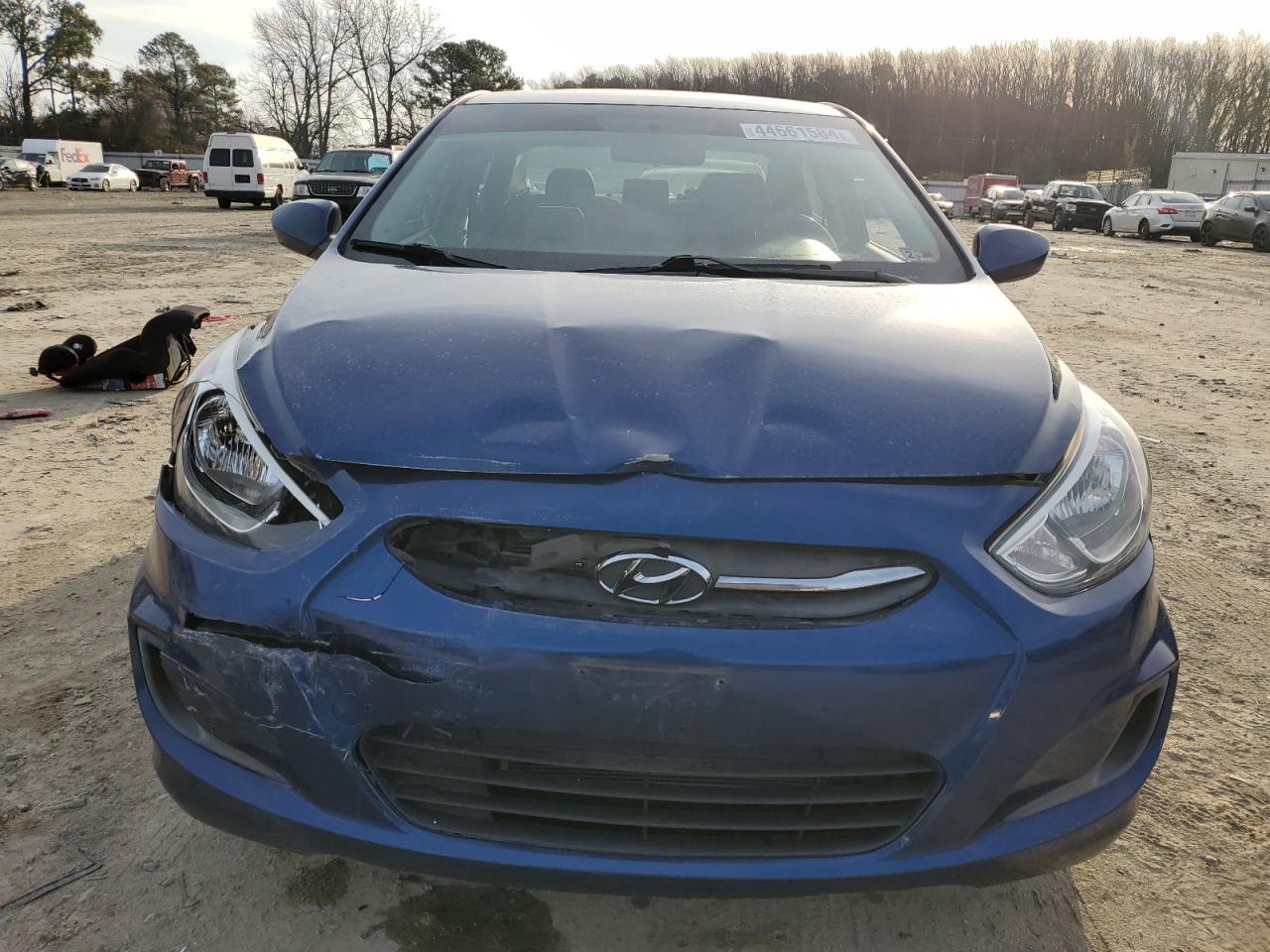 2017 Hyundai Accent Se - Фото 5