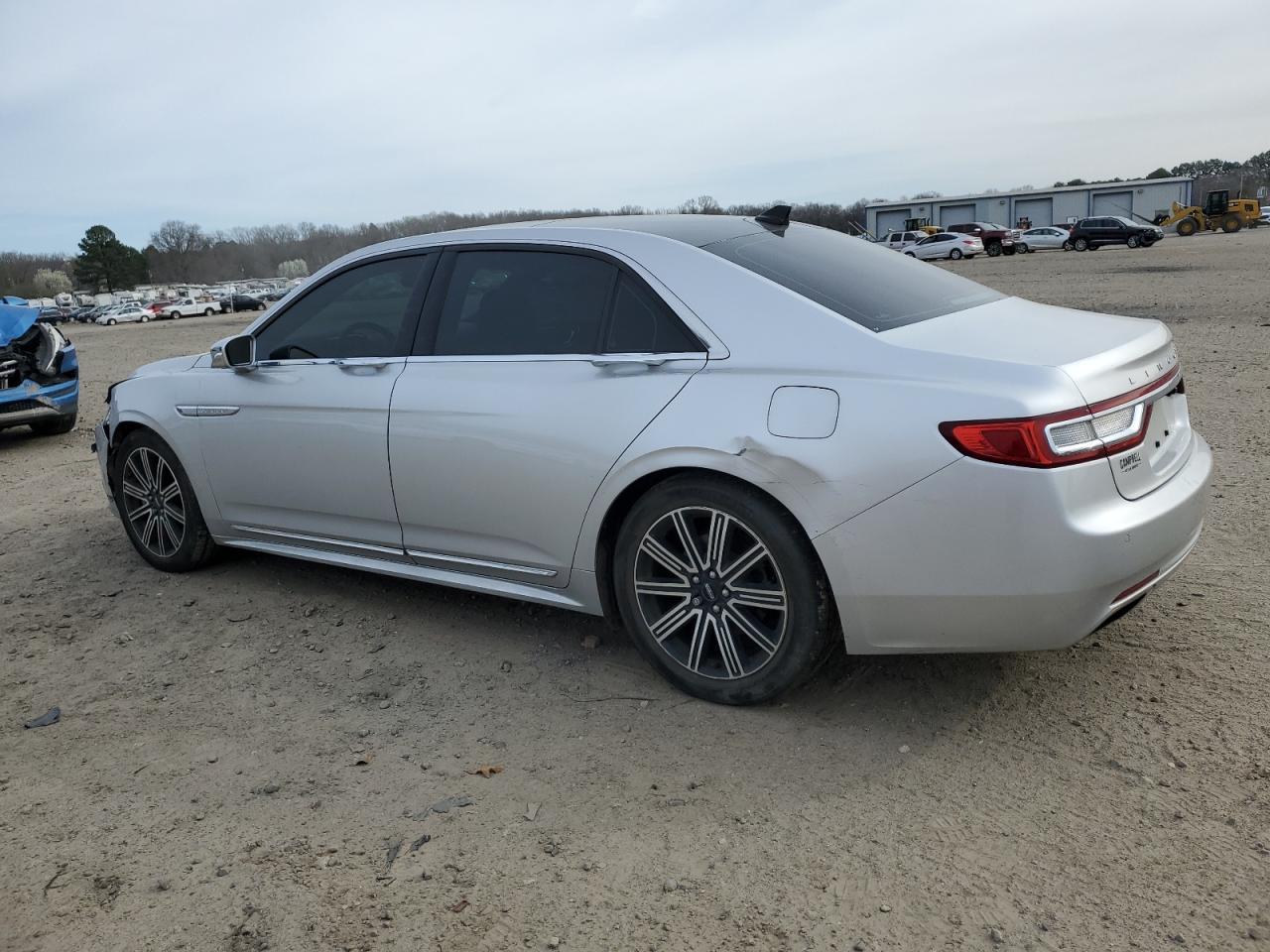 2018 Lincoln Continental Reserve - Фото 2