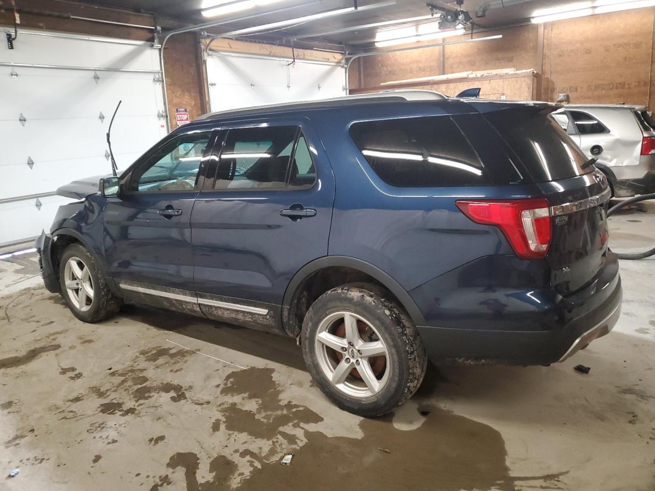 2016 Ford Explorer X - Фото 2