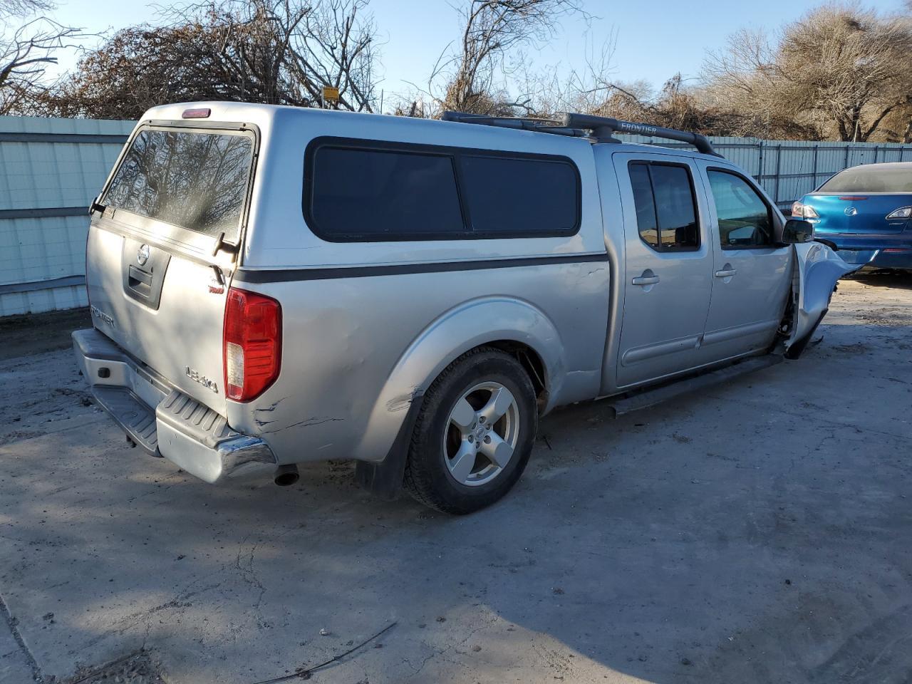2007 Nissan Frontier Crew Cab Le - Image 3
