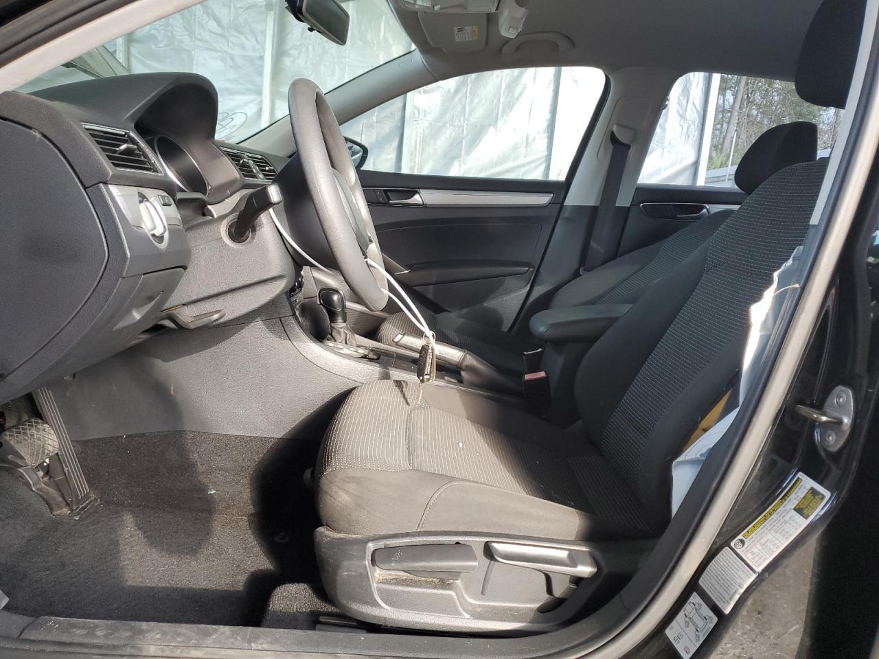 2016 Volkswagen Passat S - Image 7