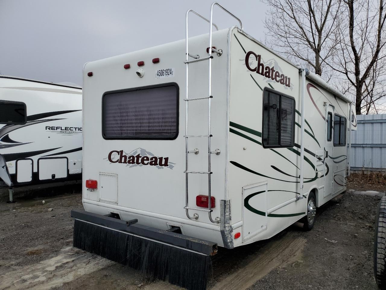 2003 Ford Econoline E450 Super Duty Cutaway Van - Image 4