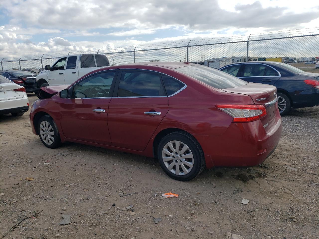 2015 Nissan Sentra S - Фото 2
