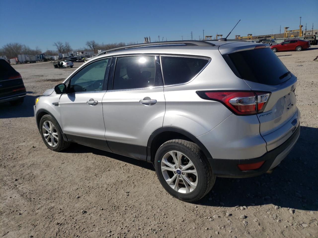 2018 Ford Escape Se - Фото 2