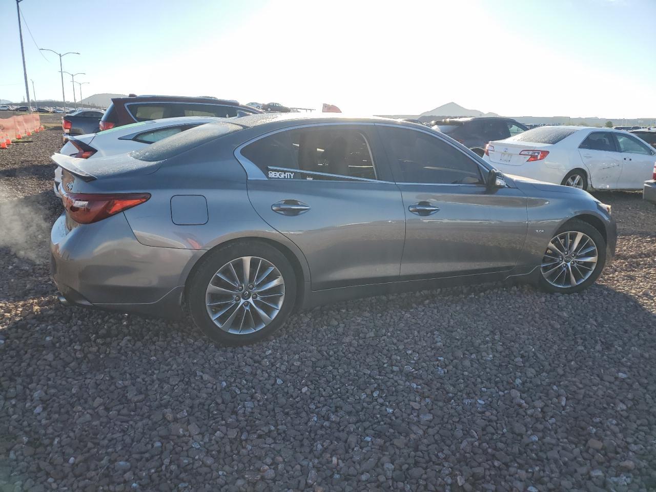 2018 Infiniti Q50 Luxe - Фото 3