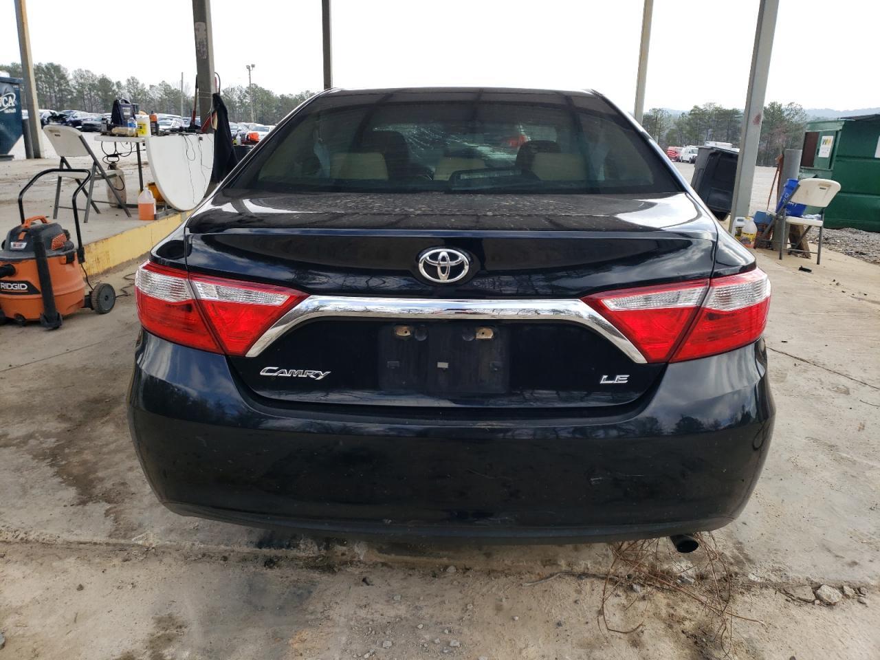 2017 Toyota Camry Le - Фото 6