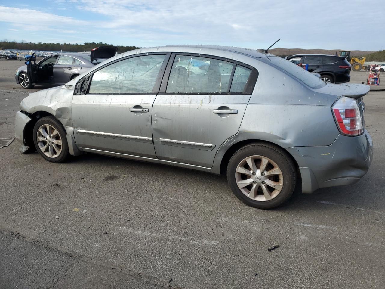 2012 Nissan Sentra 2.0 - Image 2
