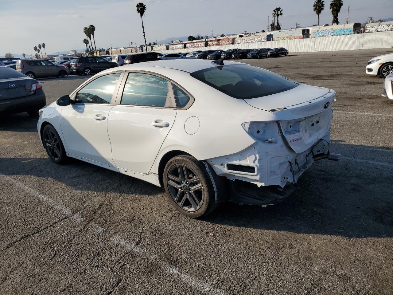 2021 Kia Forte Gt Line - Фото 2