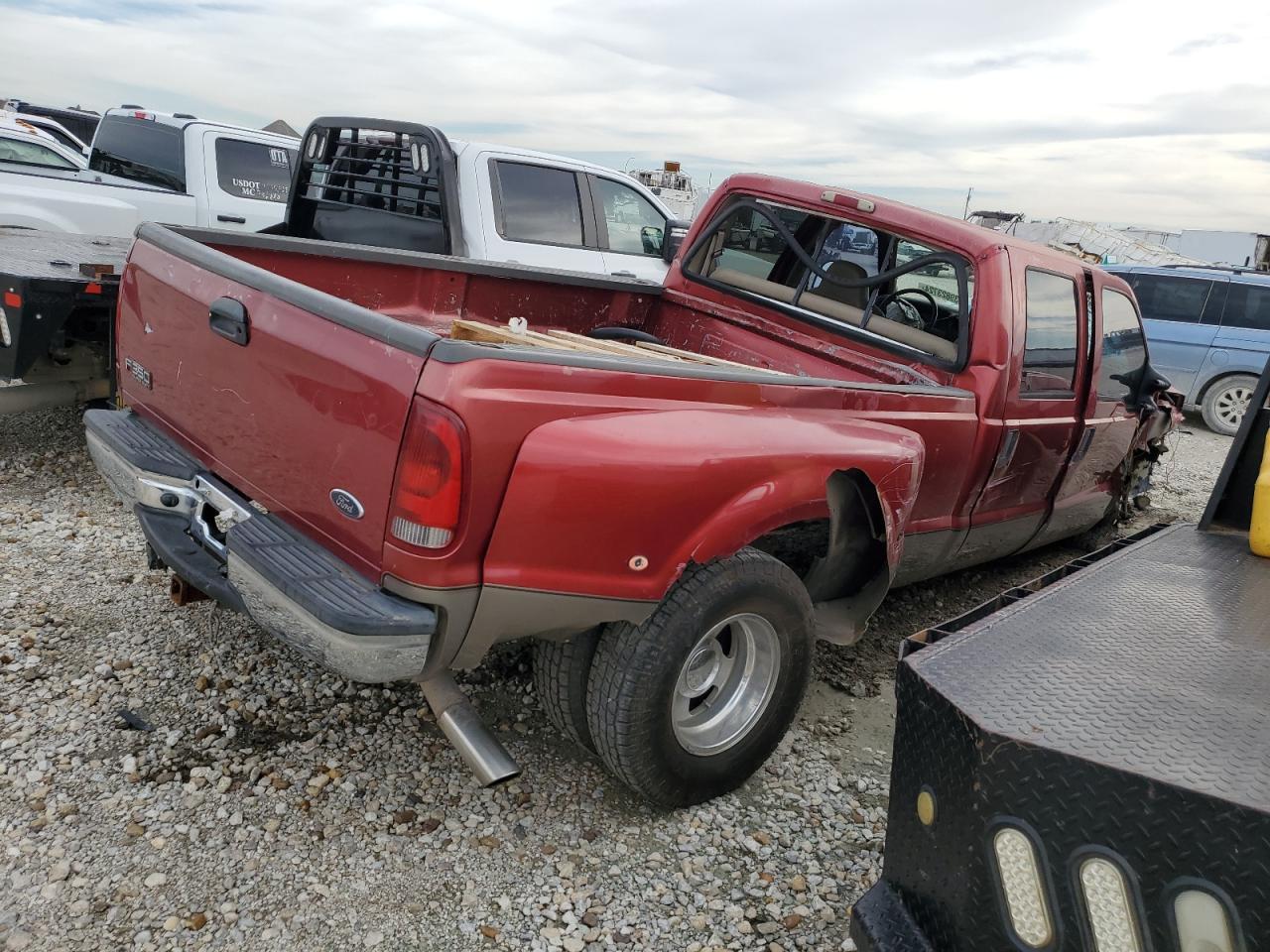 2002 Ford F350 Super Duty - Фото 3