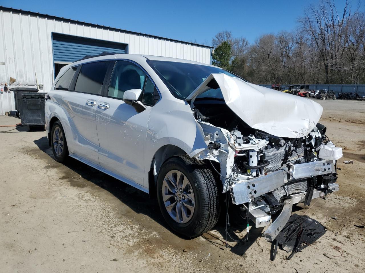 2024 Toyota Sienna Xle - Фото 4