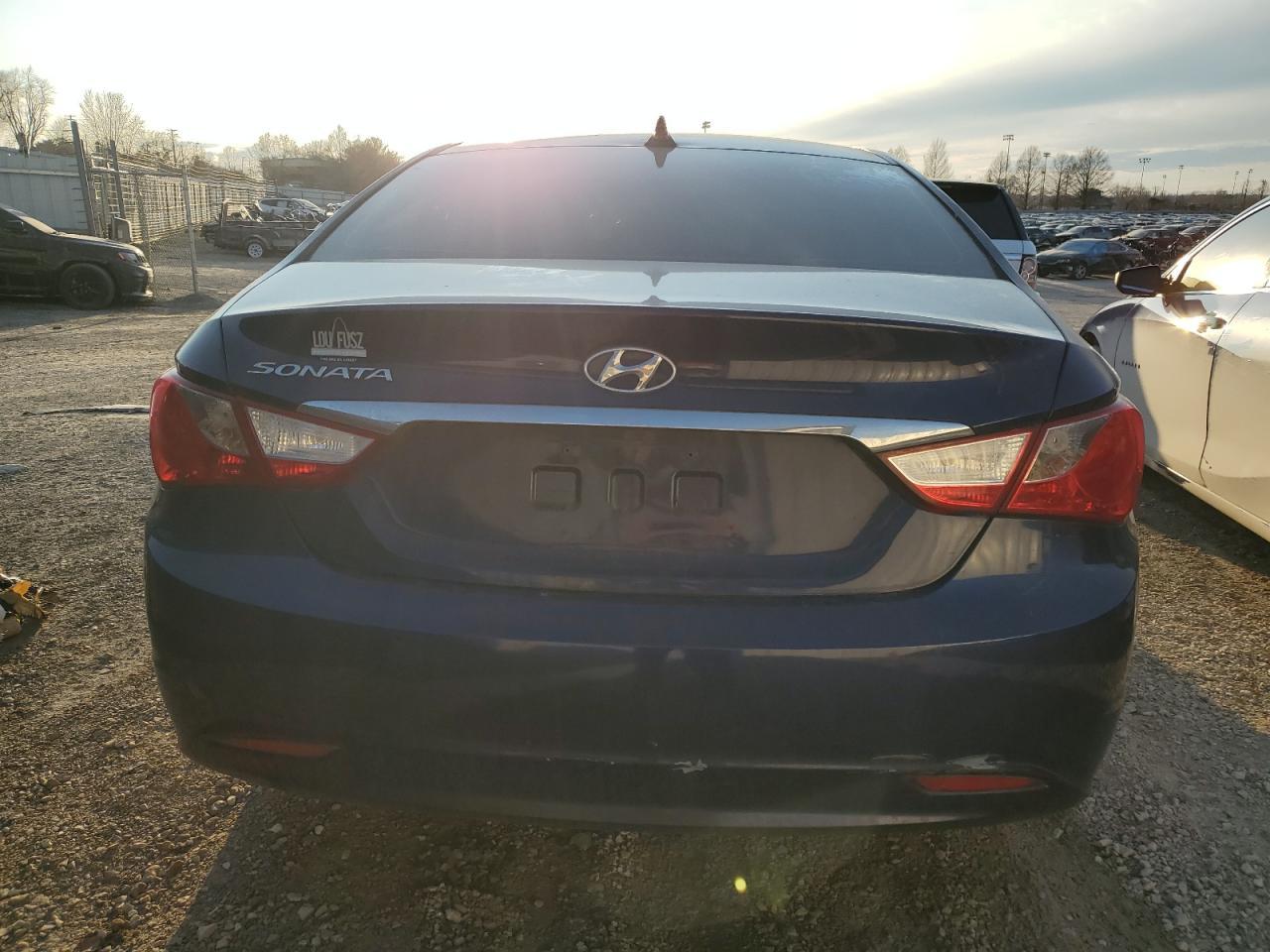 2011 Hyundai Sonata Gls - Image 6