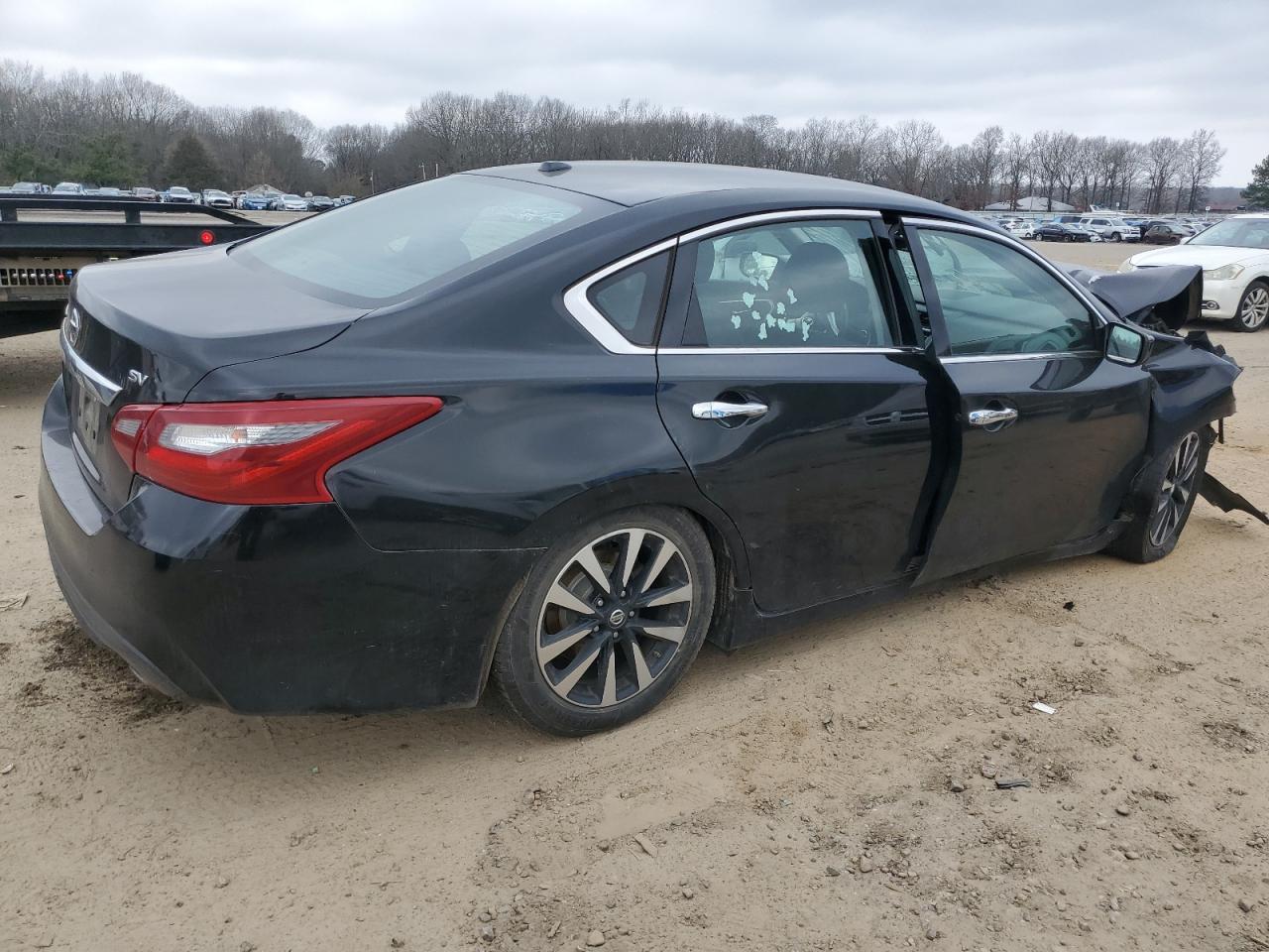 2018 Nissan Altima 2.5 - Image 3