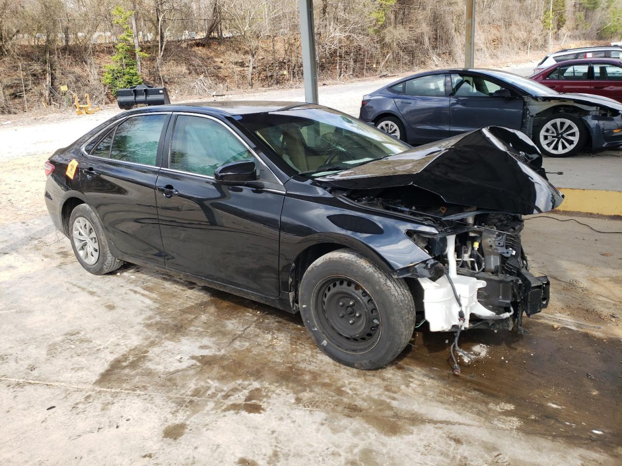 2017 Toyota Camry Le - Фото 4