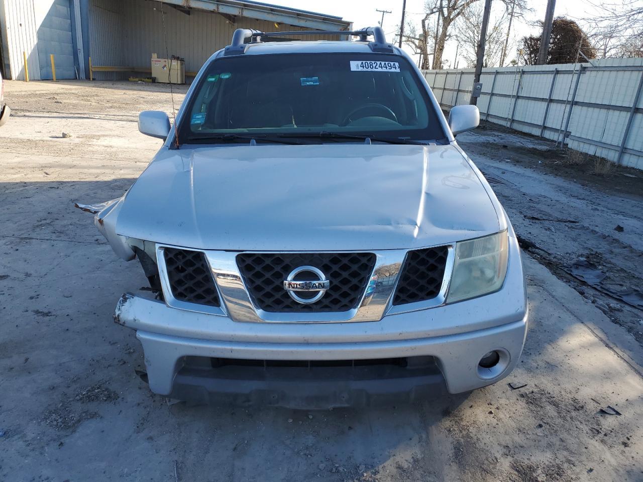 2007 Nissan Frontier Crew Cab Le - Image 5