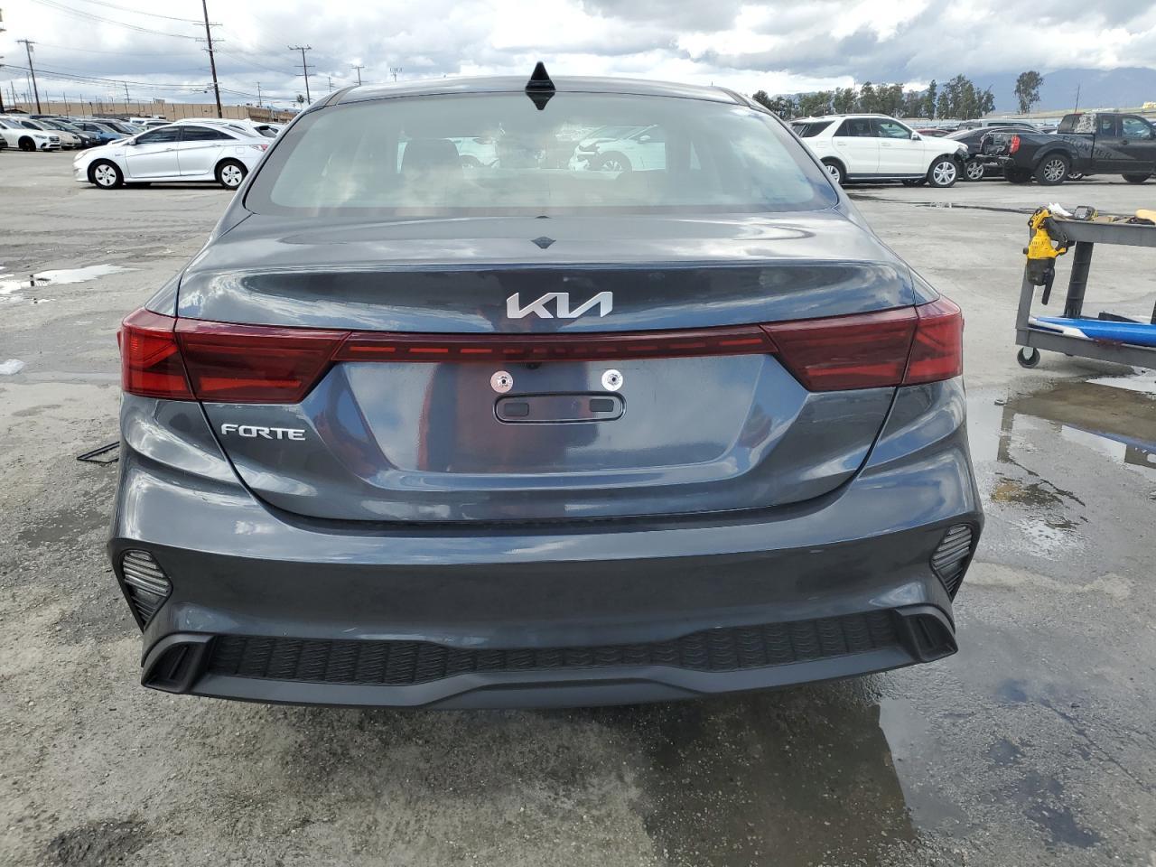 2023 Kia Forte Lx - Image 6