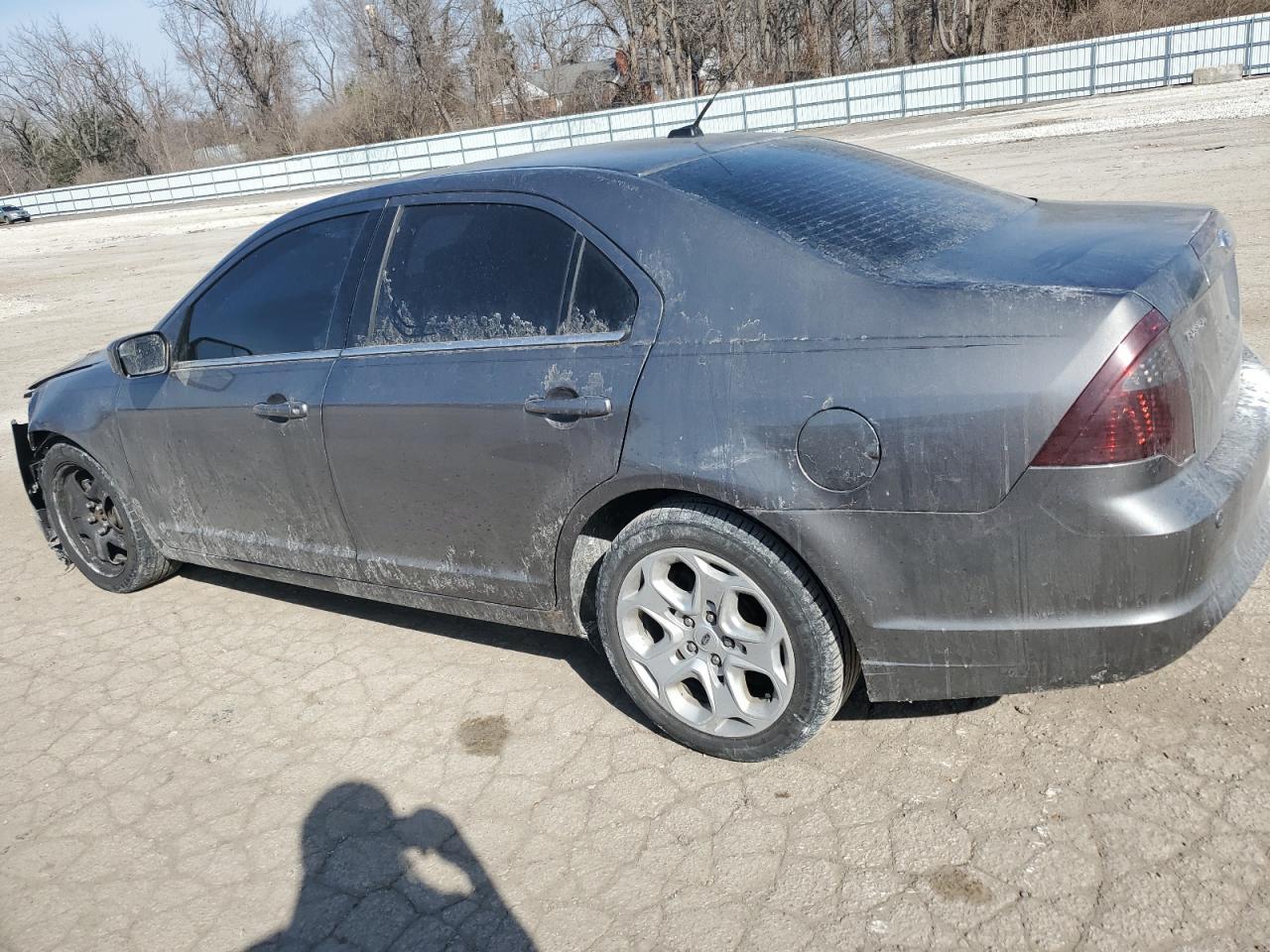 2011 Ford Fusion Se - Фото 2