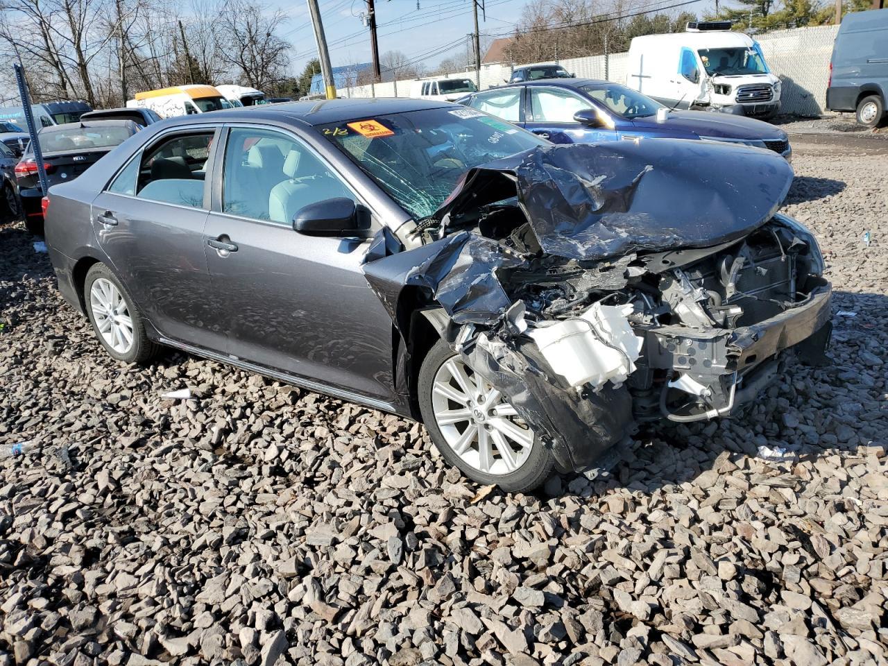 2013 Toyota Camry Hybrid - Фото 4