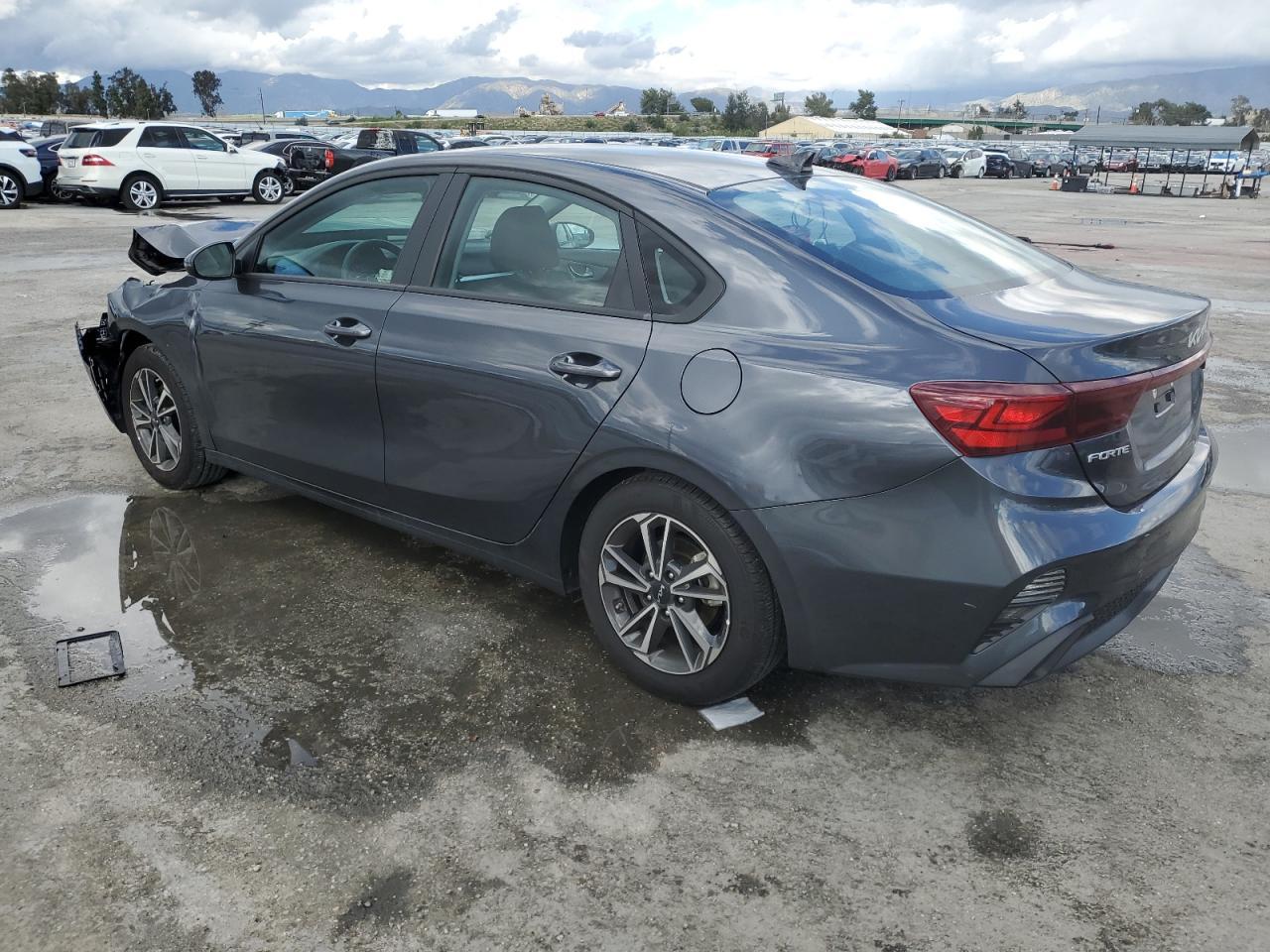 2023 Kia Forte Lx - Image 2