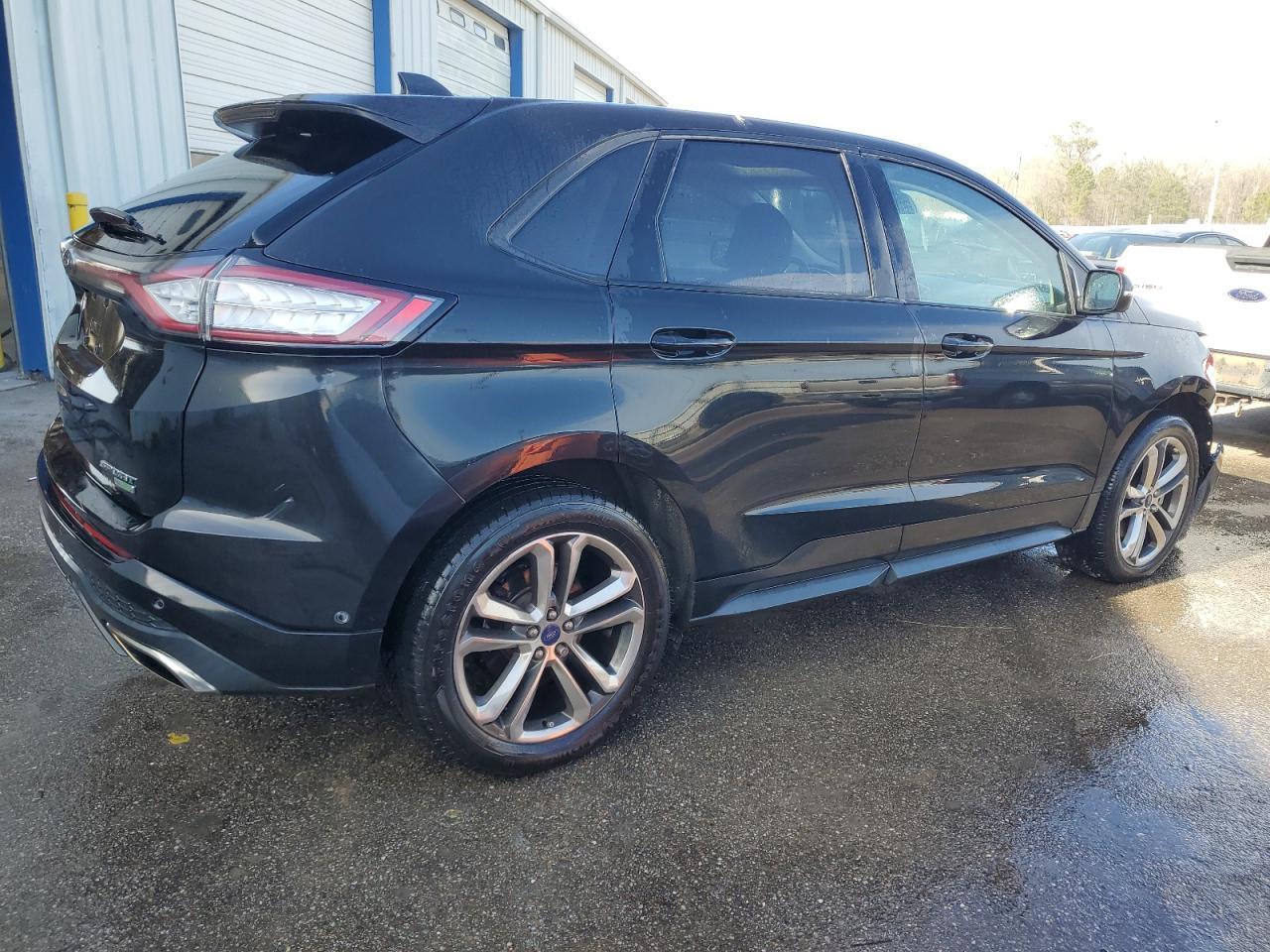 2015 Ford Edge Sport - Image 3