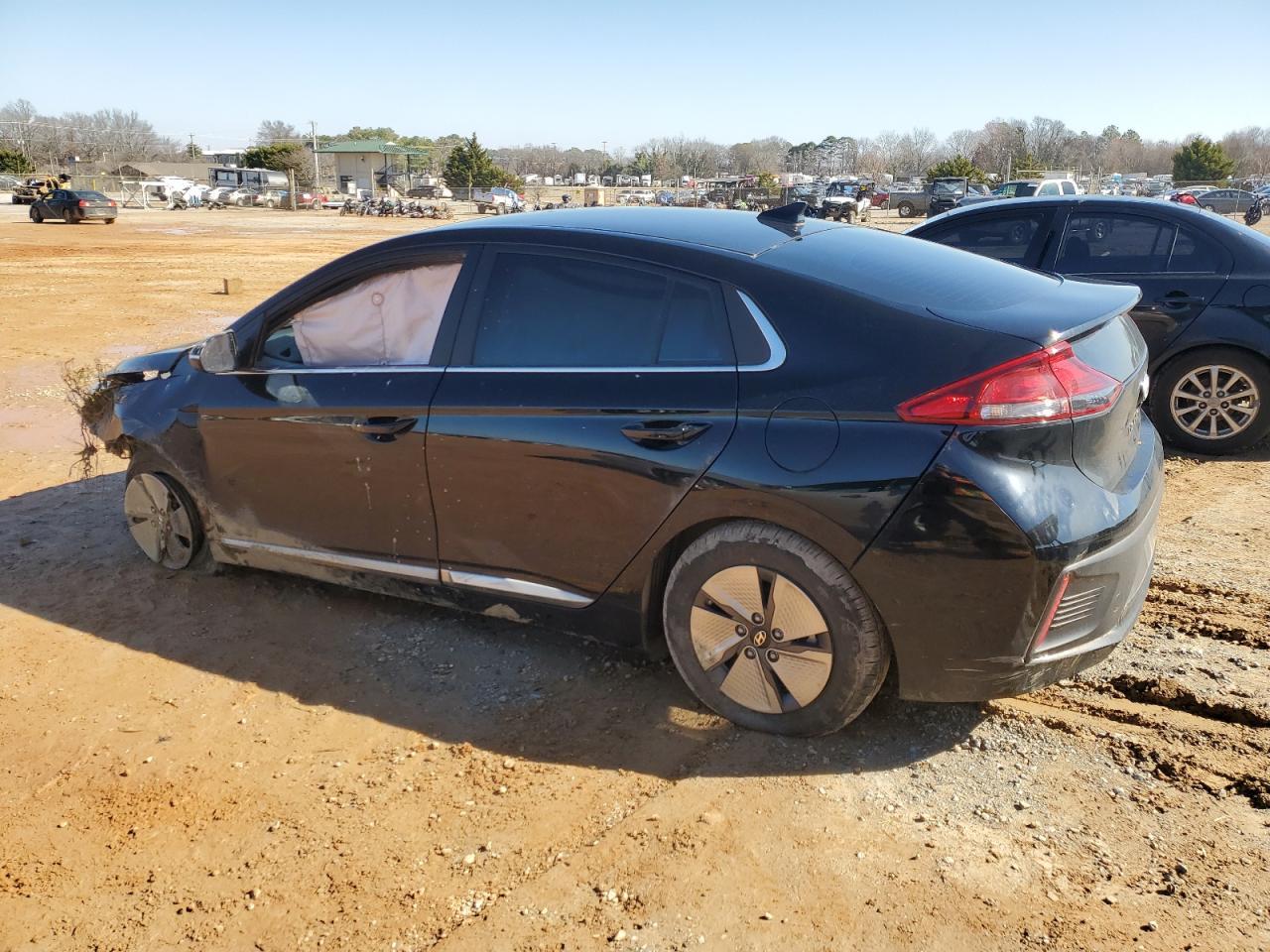 2022 Hyundai Ioniq Se - Фото 2