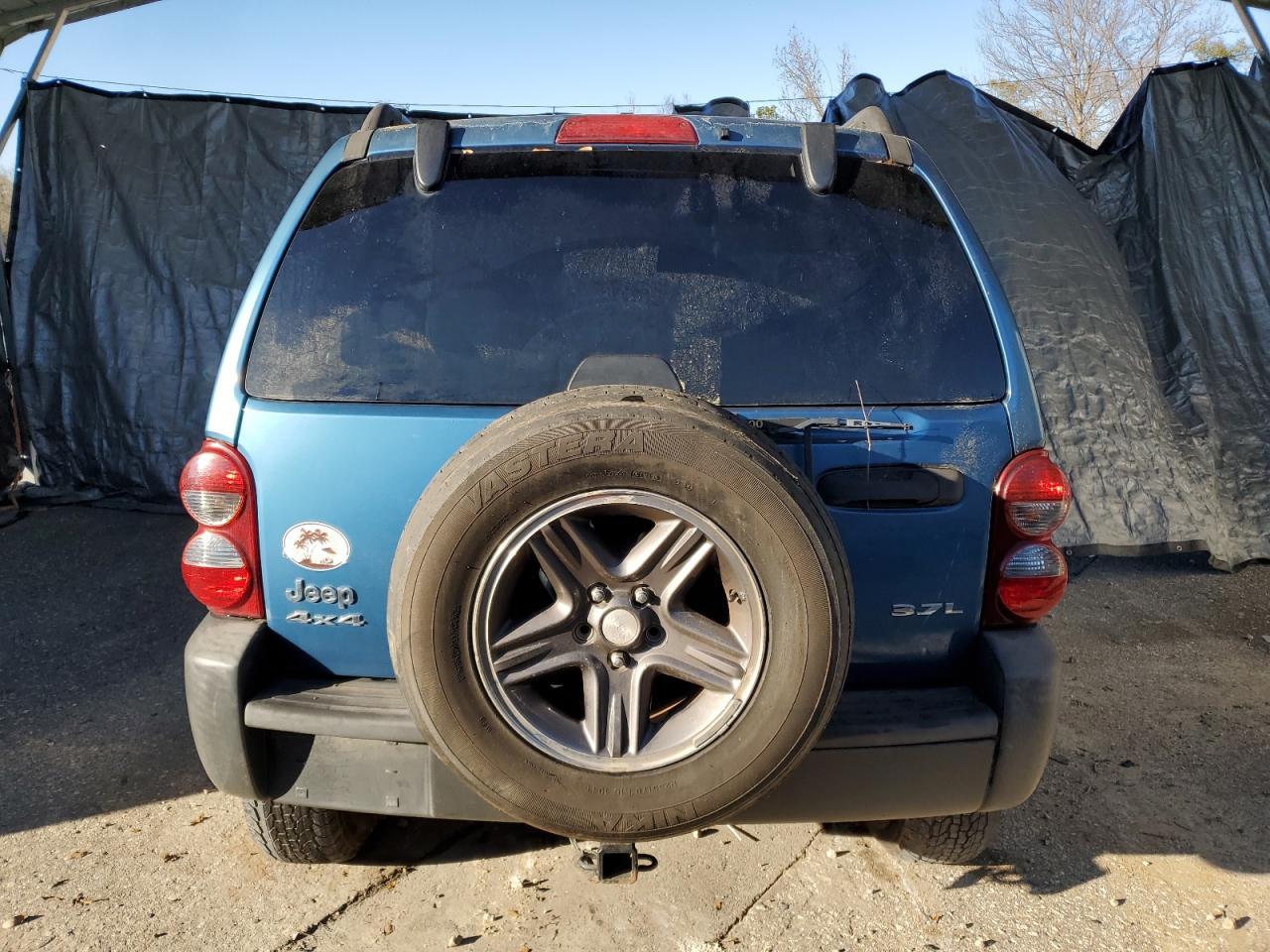 2006 Jeep Liberty Sport - Image 6