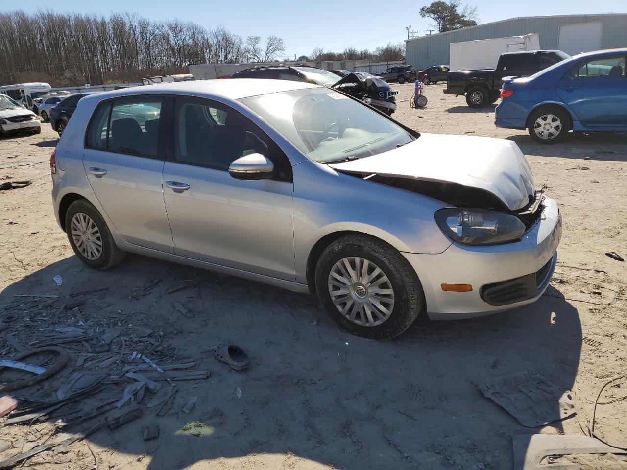 2014 Volkswagen Golf - Фото 4