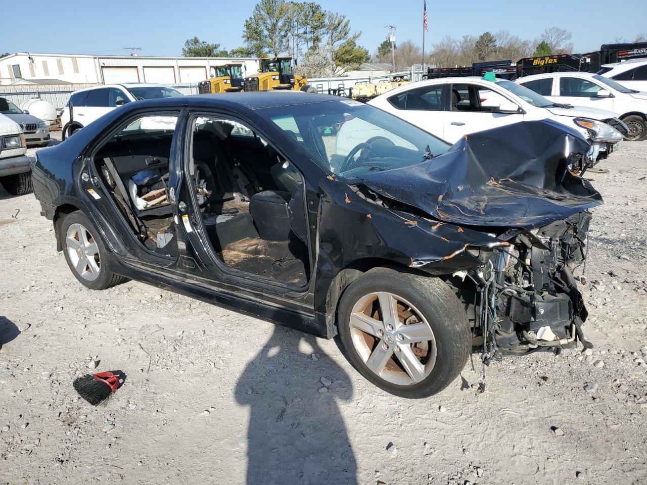 2013 Toyota Camry L - Image 4