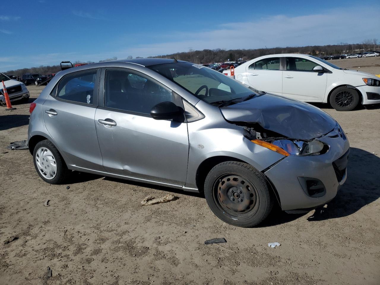 2013 Mazda Mazda2 - Image 4