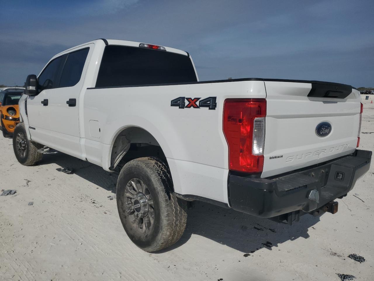 2019 Ford F250 Super Duty - Фото 2