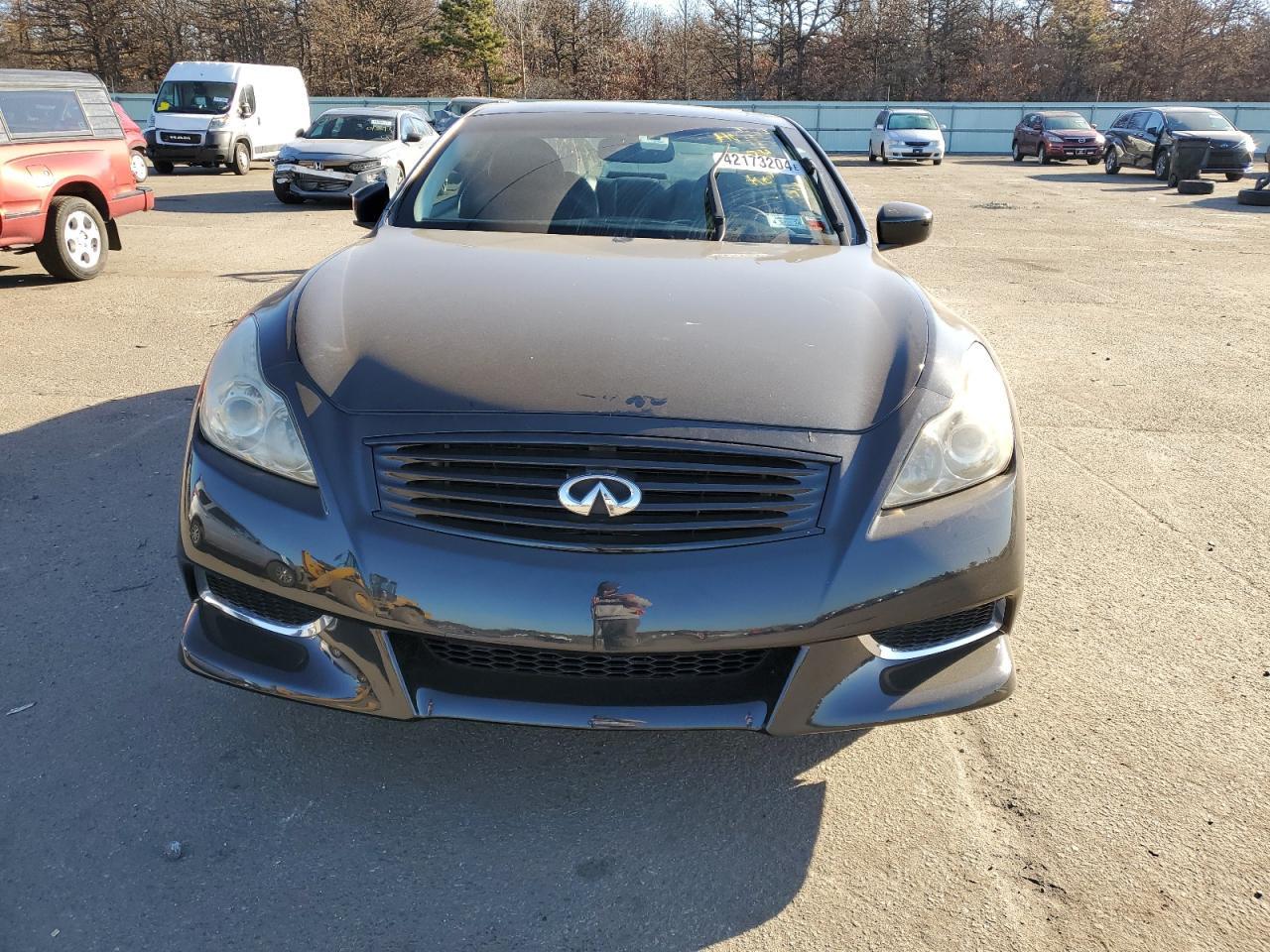 2010 Infiniti G37 - Image 5