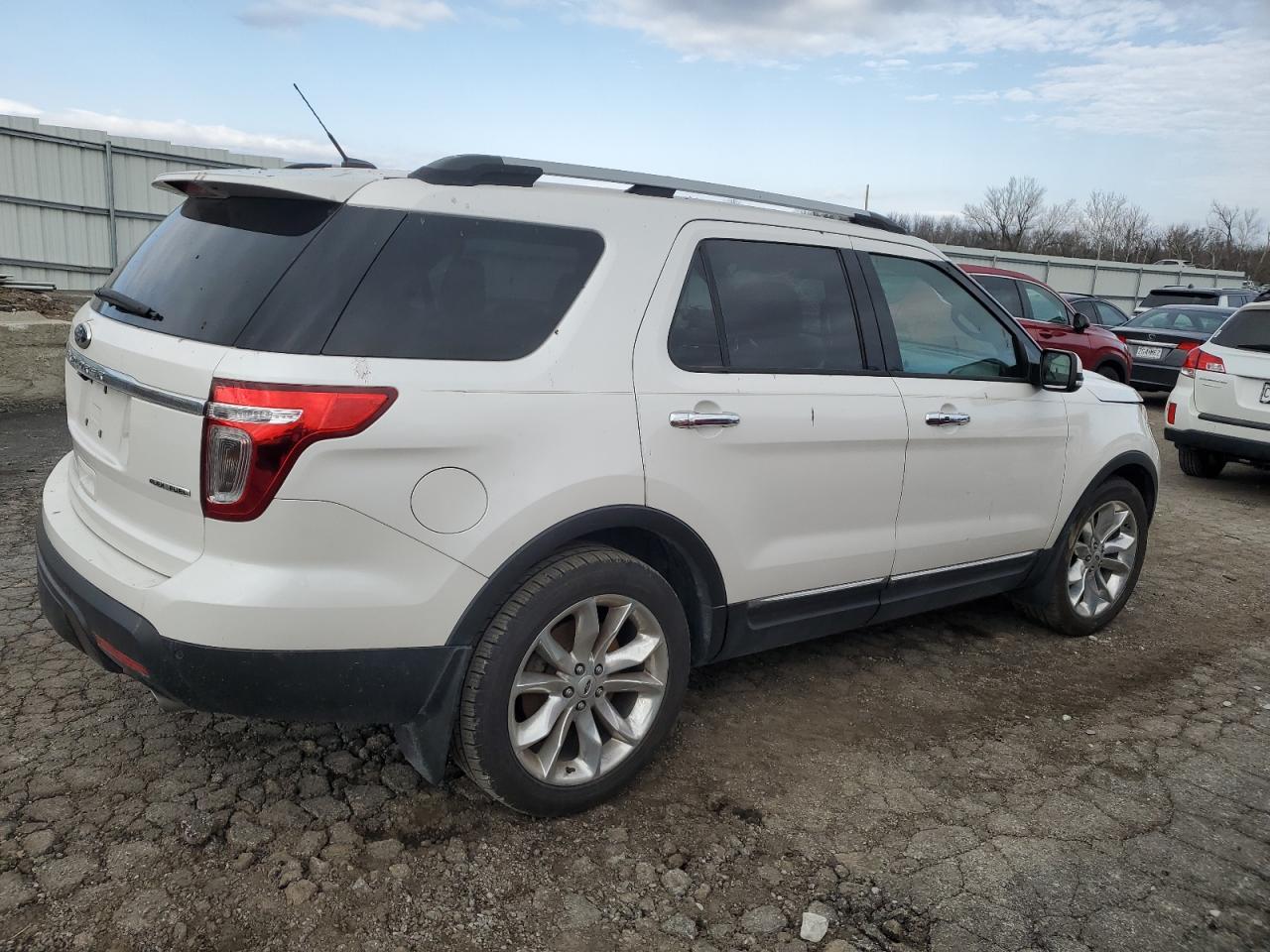 2015 Ford Explorer Limited - Фото 3