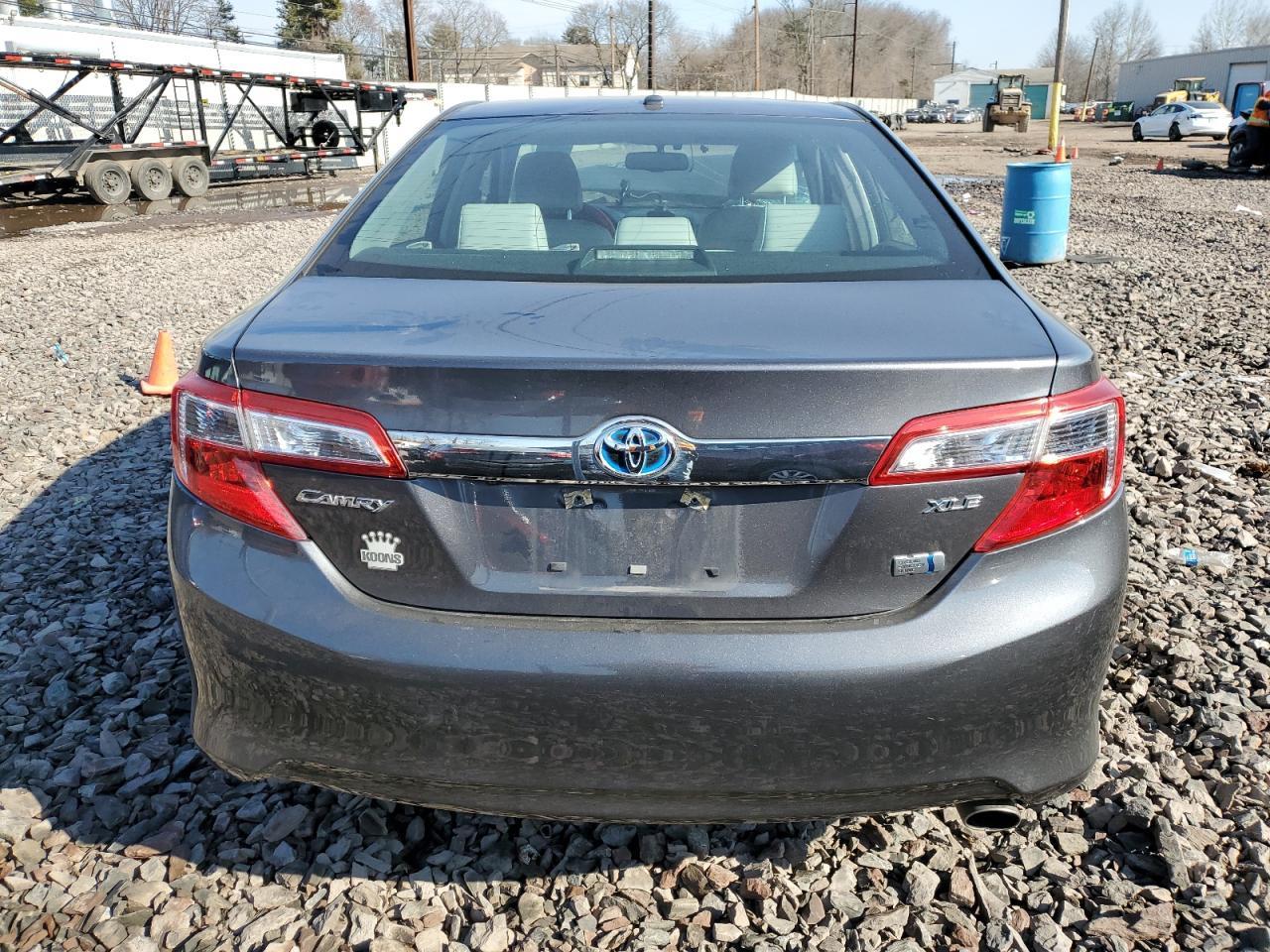 2013 Toyota Camry Hybrid - Фото 6