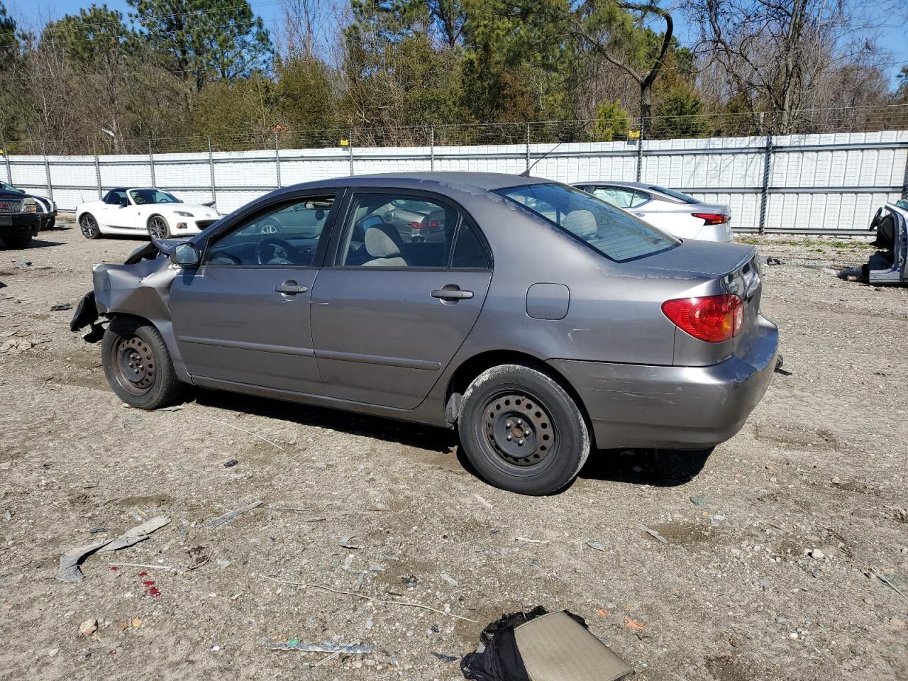2004 Toyota Corolla Ce - Image 2