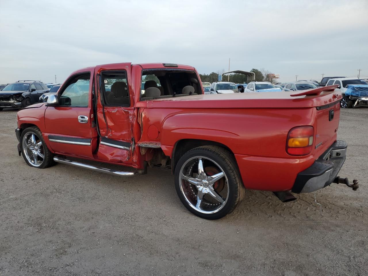 2004 GMC New Sierra C1500 - Фото 2