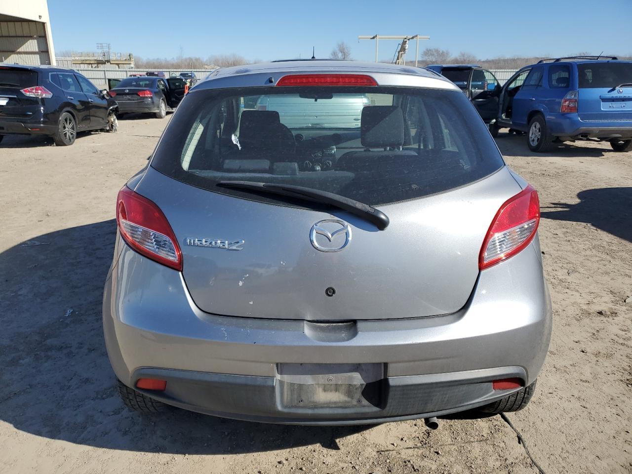 2013 Mazda Mazda2 - Image 6
