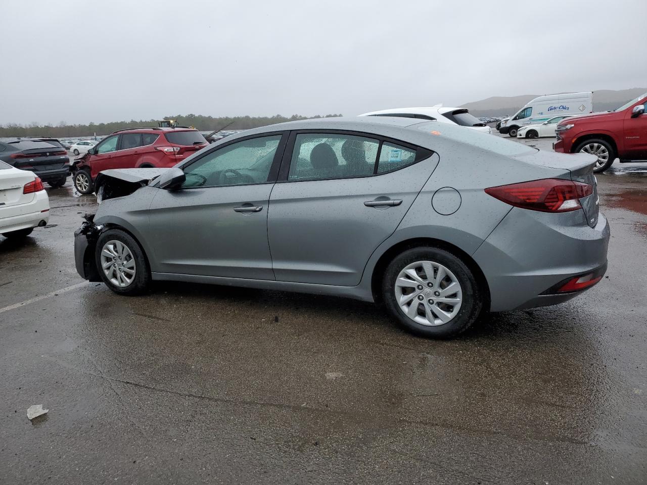 2019 Hyundai Elantra Se - Image 2