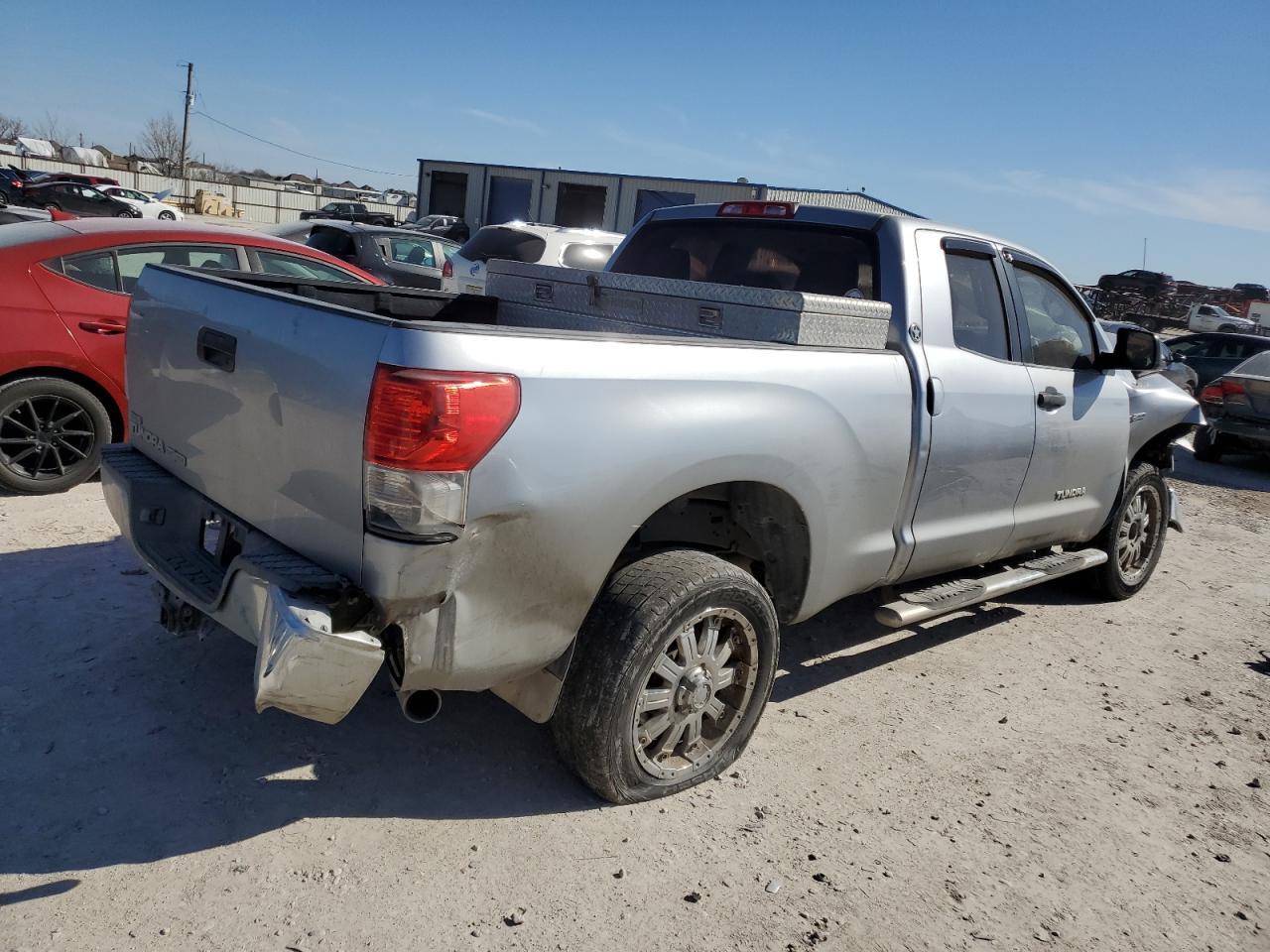 2011 Toyota Tundra Double Cab Sr5 - Фото 3