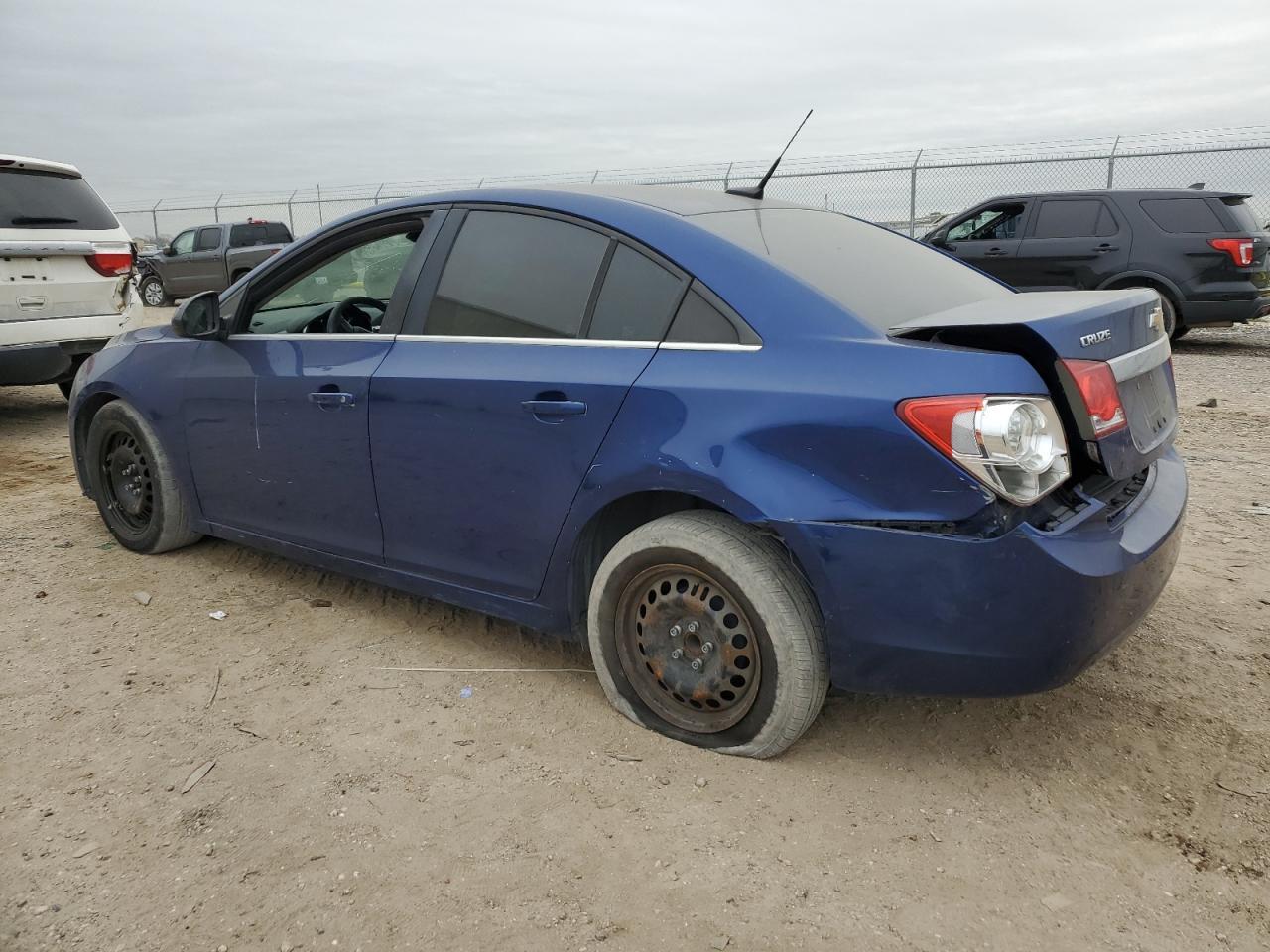 2012 Chevrolet Cruze Ls - Фото 2