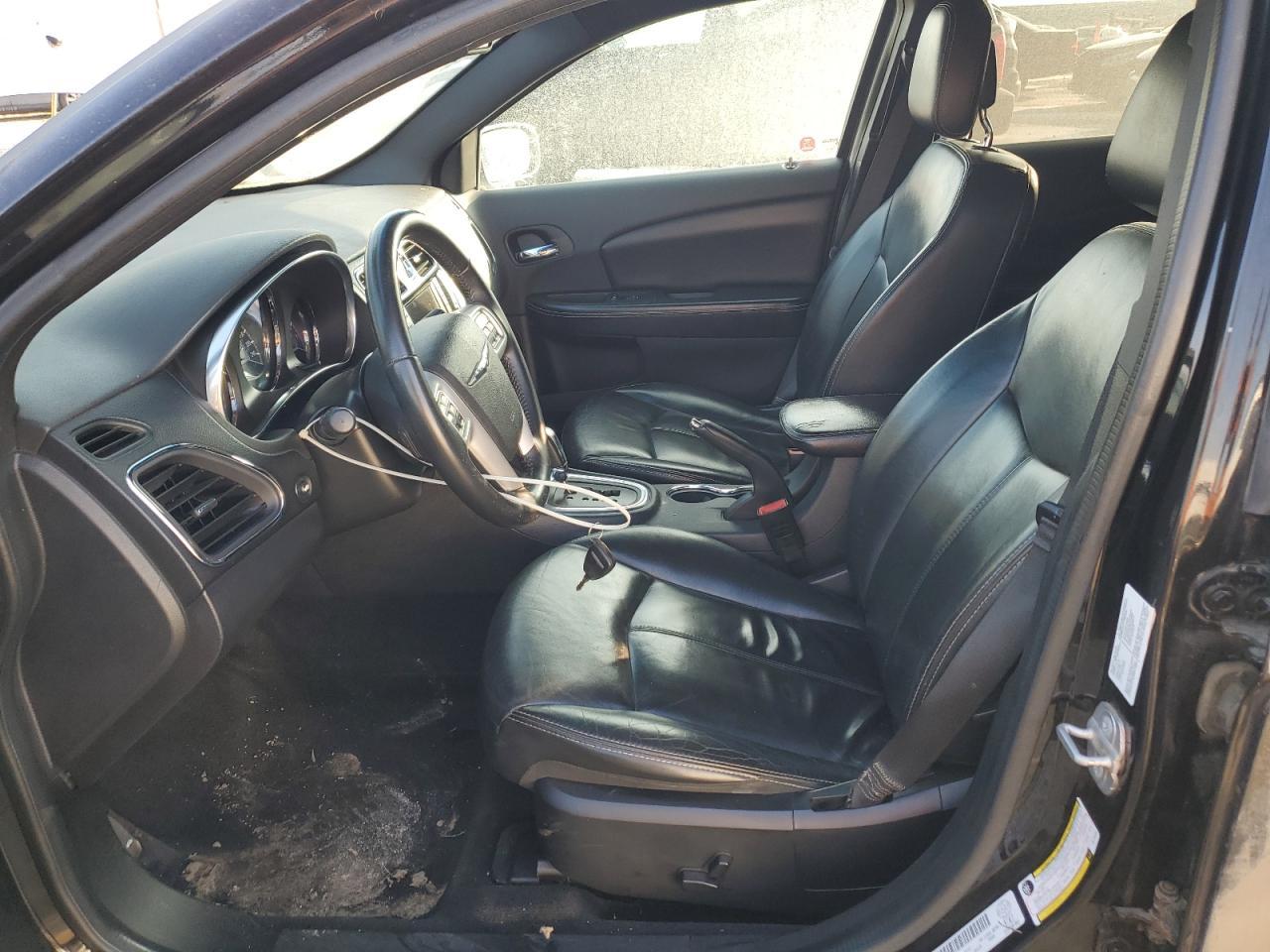 2014 Chrysler 200 Limited - Image 7