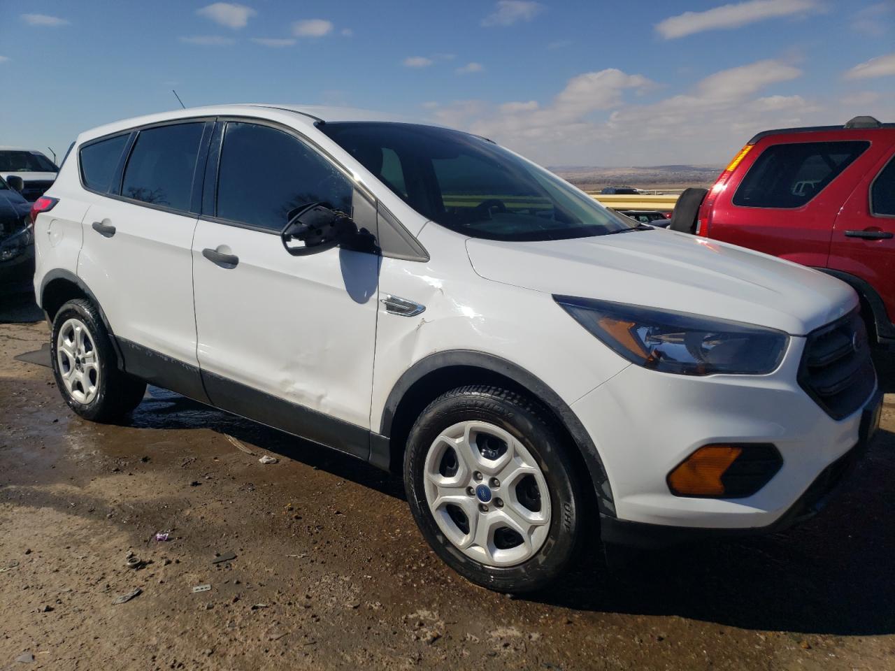 2019 Ford Escape S - Фото 4